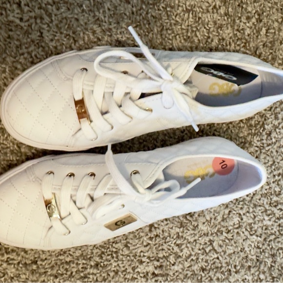 GBG Los Angeles White Quilted Sneakers with Gold Accents - Picture 2 of 5